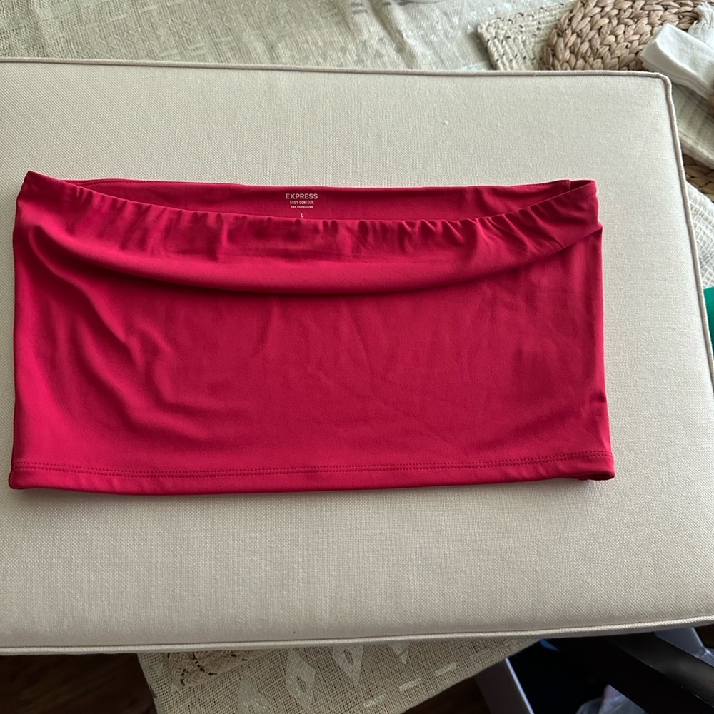 Express Vibrant pink Crop Top